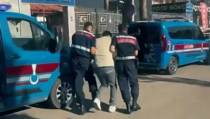 10 İlde Gerçekleştirilen Dev Operasyon: 5 Suç Örgütüne 74 Gözaltı