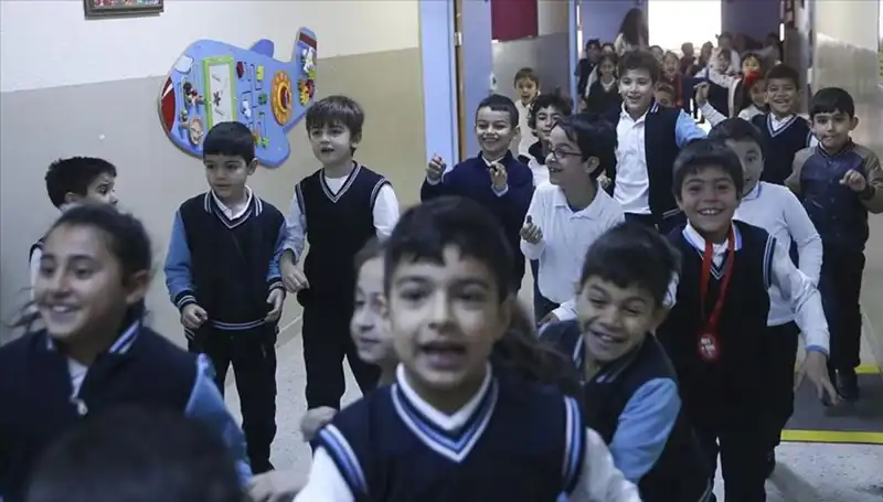 2025 Okulları Ne Zaman Açılacak? İşte Tatil Takvimi!