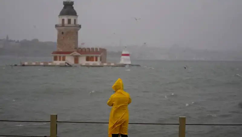 İstanbul için Kış Alarmı: Bahar Havası Yerini Soğuk Günlere Bırakıyor