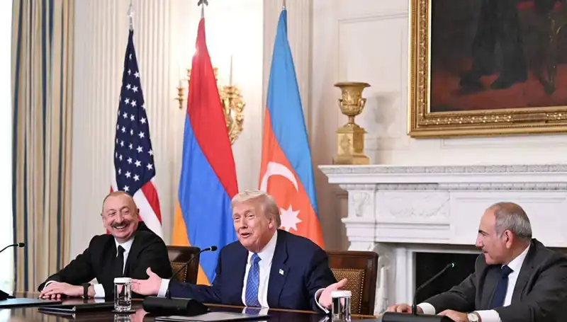 Aliyev'den Ermenistan'a Tarihi Anayasa Çağrısı: Zaman Kaybetmeyin!