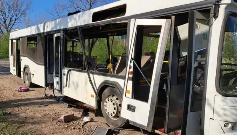 Rus Saldırısı Sonrası Otobüs Faciası: 9 Kişi Hayatını Kaybetti