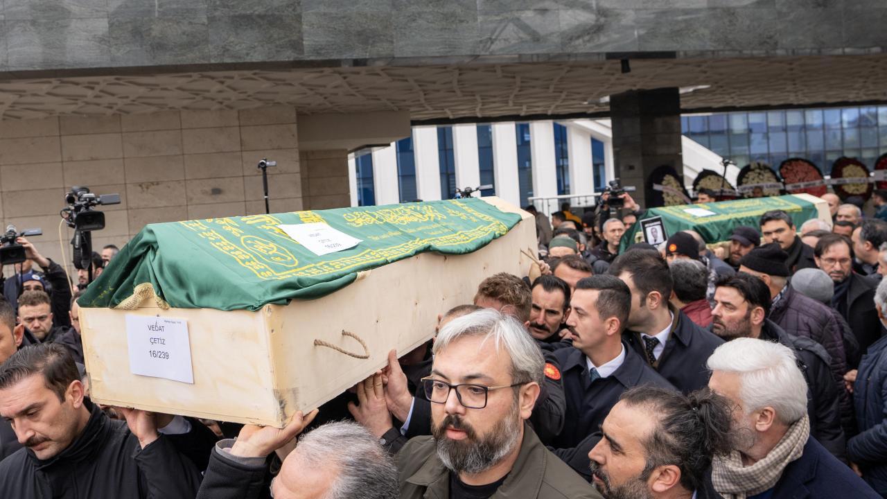 Bolu faciasında hayatını kaybedenler için cenaze töreni düzenlendi