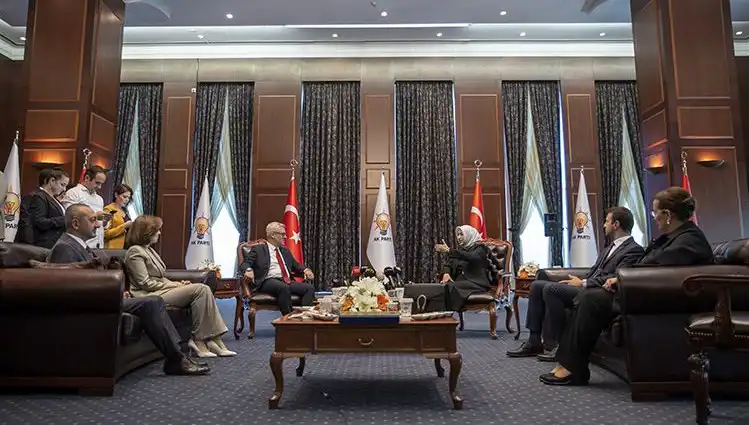 AK Parti'nin Bayramlaşma Programı Dikkat Çekti, CHP Neden Listede Yok?