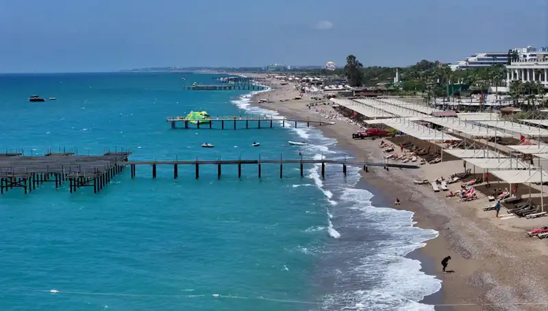 Antalya'nın Parlak Günleri: Güneşli Hava Dalgası Sıcaklığı Artırıyor
