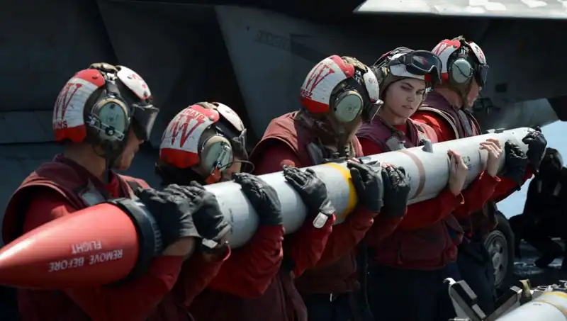 Amerikan Füzeleri Suudi Arabistan'a Gidiyor: Askeri Strateji ve Etkileri
