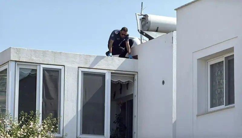 Bodrum'da Çatıdan Düşen Emekli Polis Hayatını Kaybetti: Olayın Detayları Neler?