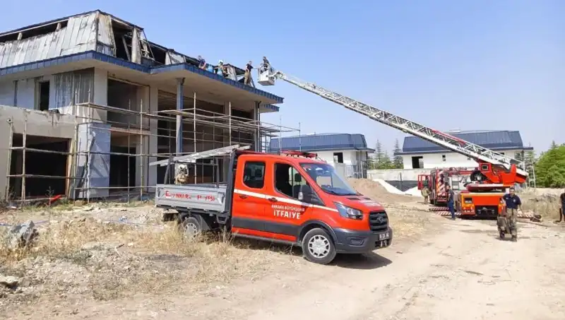 Ankara Gölbaşı'ndaki Villalar Küller İçinde: Dev Yangın Detayları Ortaya Çıktı