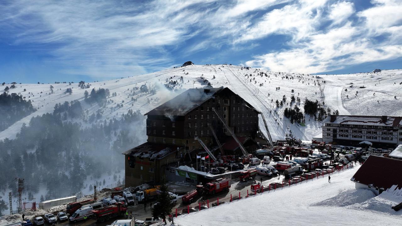 Bolu Belediyesi 'uygunluk' belgesi verdiği otele yangın sonrası inceleme başlattı