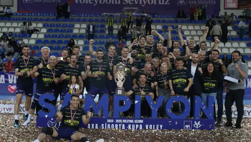Fenerbahçe, Kupa Voley'de Tarih Yazdı: Şampiyonluk Yolu Açık!