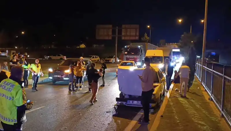Otoyolda Geri Dönüş Faciası: İki Çocuk ve İki Yetişkin Yaralı!