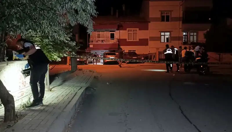 Karaman'da Gece Yarısı Dehşet: Kız Arkadaşıyla Tartışan Genç Tek Odağı Oldu!