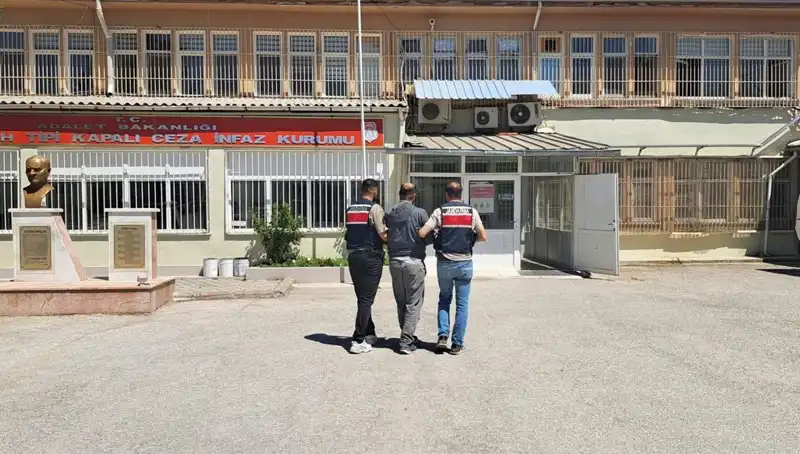 Kırmızı Bültenle Aranan Şüpheli, Eskişehir’de Yakalandı: Olayın Detayları ve İpuçları