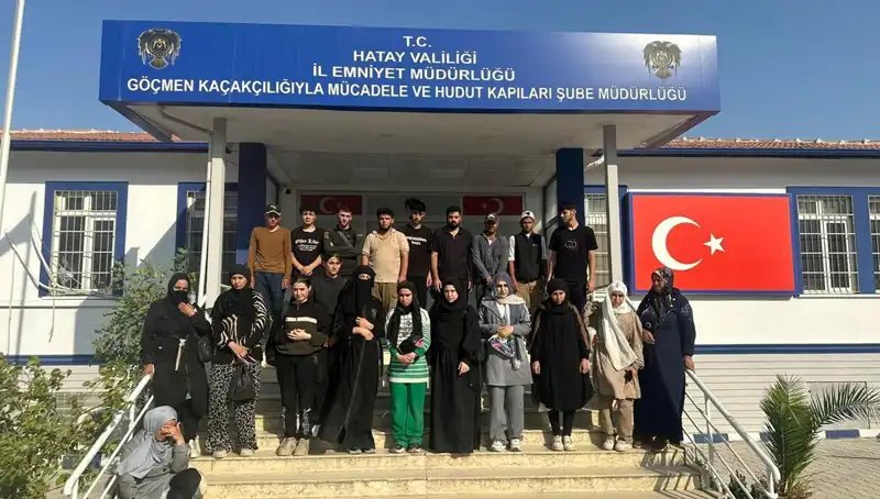24 Göçmenin Minibüste Yakalandığı Olayın Ayrıntıları ve Sonrası