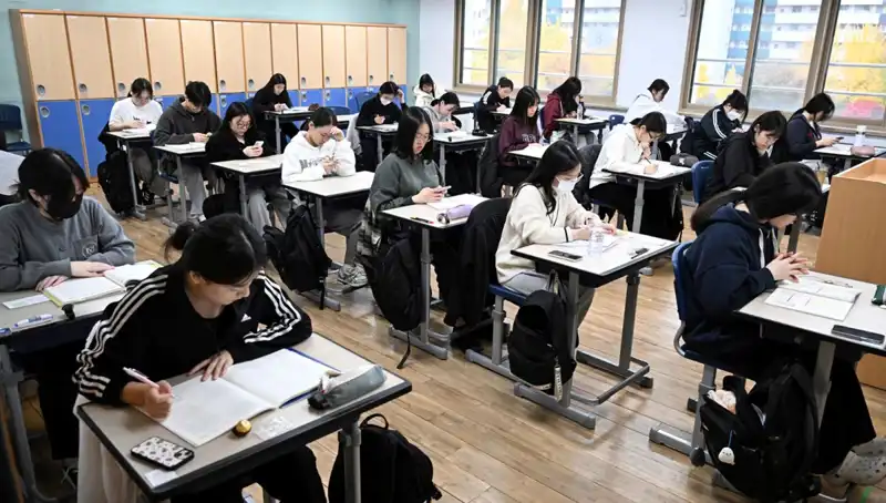 Okulda Sınav Kağıtlarını Çalmak İsteyen Öğretmen ve Velinin İlginç Planı