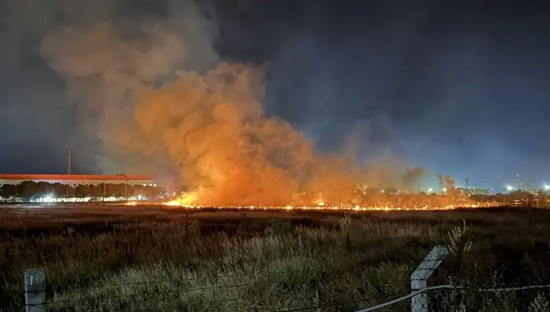 İzmir'de Gece Yarısı Patlayan Yangın Alarmı: Korku Dolu Anlar