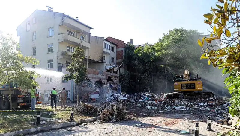 Sındırgı'da Deprem Artçıları Devam Ediyor: Son Gelişmeler Neler?
