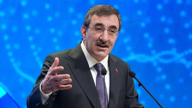 Cevdet Yılmaz'dan Çarpıcı Açıklama: CHP Kurultayına İki Alternatif Var!
