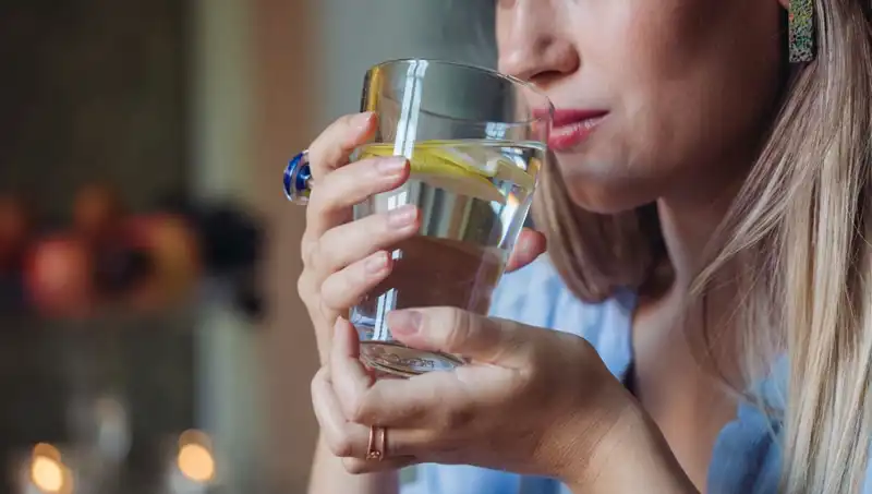 Aç Karnına 1 Litre Su İçmenin Sağlığınıza İnanılmaz Faydaları