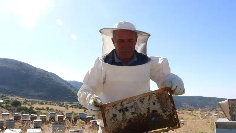 25 Yıl Sonra Geri Dönüş: Eski Mobilyacı Yılda 2 Ton Tasarım Üretiyor