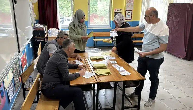 Türkiye'de 405 Mahalle ve Köyde Muhtarlar Seçildi: İlginç Sonuçlar Neyin Habercisi?