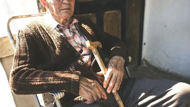 Yalnızlık ve İlgisizlik: 100 Yaşlıdan 16'sı Depresyonla Savaşırken